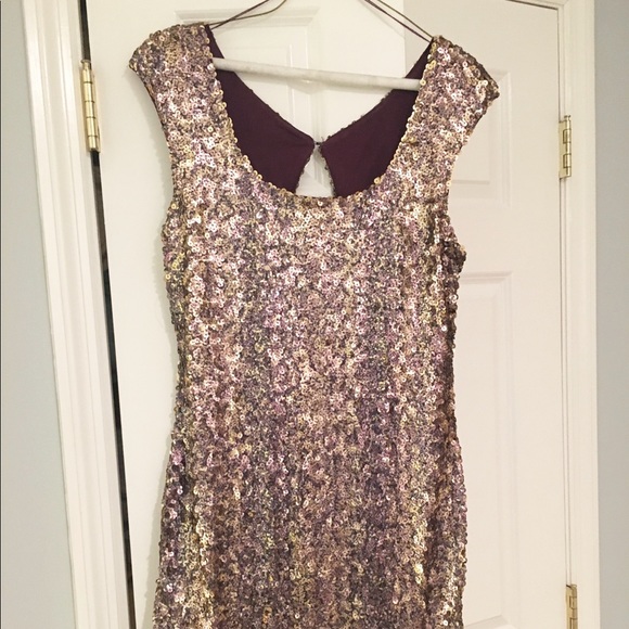 Aqua Dresses & Skirts - Aqua 😍 Sequin Dress in Gold!